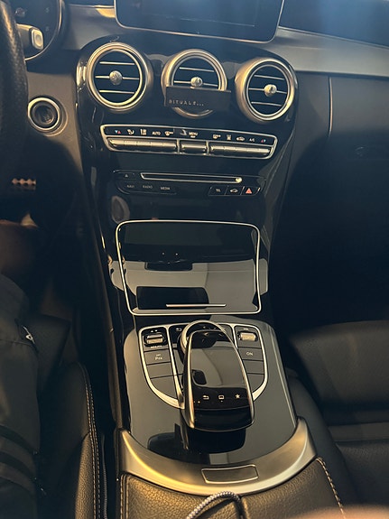 Mercedes-Benz C300 14 of 24