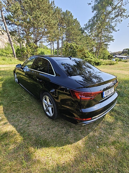 Audi A4 6 of 12