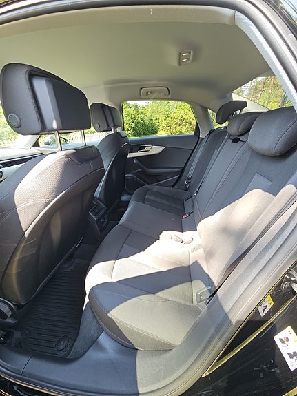 Audi A4 4 of 5