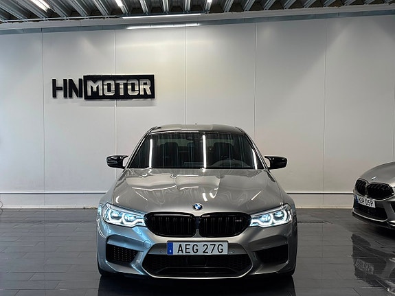BMW M5 3 of 5