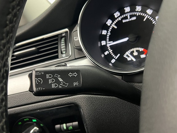 Skoda Superb 16 of 30