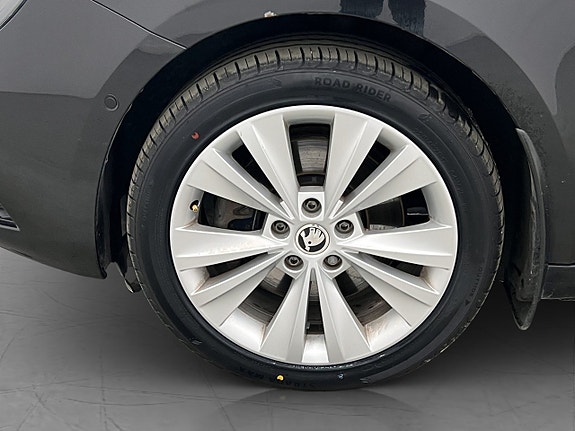 Skoda Superb 29 of 30