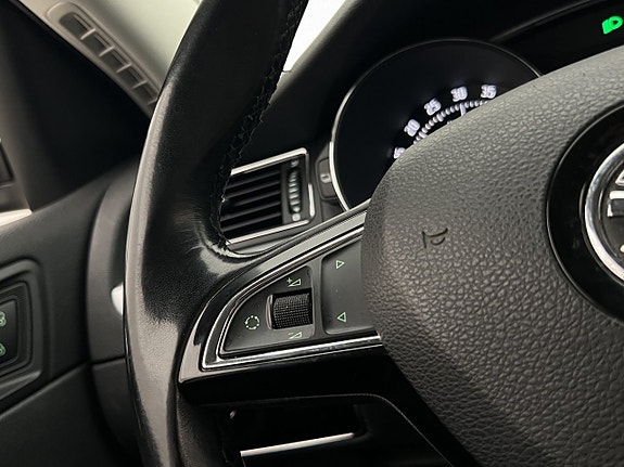 Skoda Superb 17 of 30