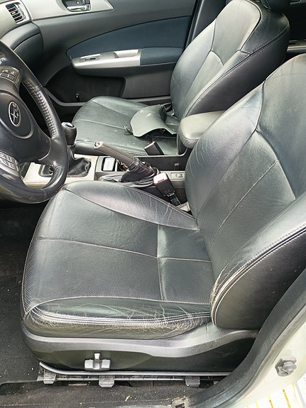 Subaru Forester 9 of 12
