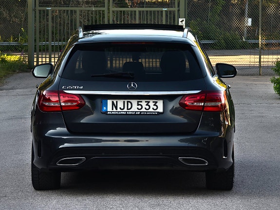 Mercedes-Benz C220 d 4 of 5