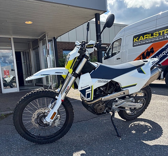 Husqvarna 701 Enduro Karlström DEMO 4 of 4