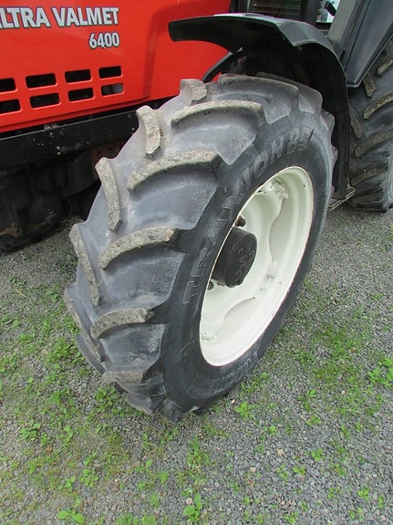Valtra Valmet 6400 8 of 10
