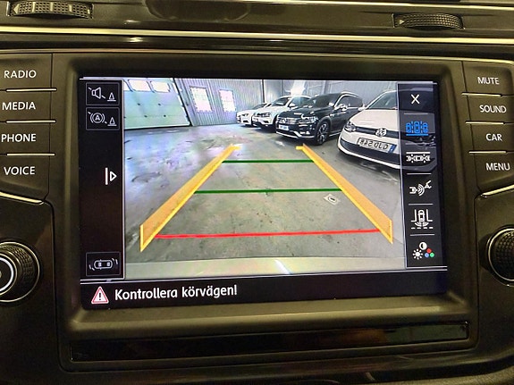 Volkswagen Tiguan 9 of 19