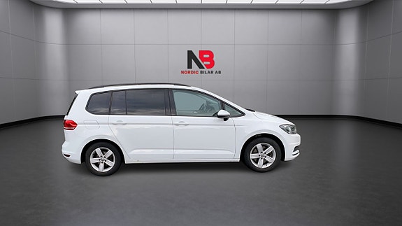 Volkswagen Touran 16 of 20