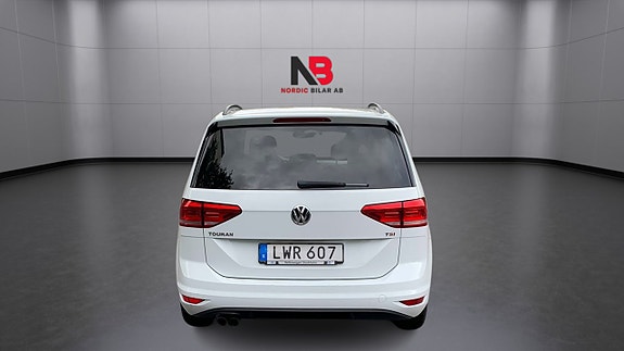 Volkswagen Touran 20 of 20