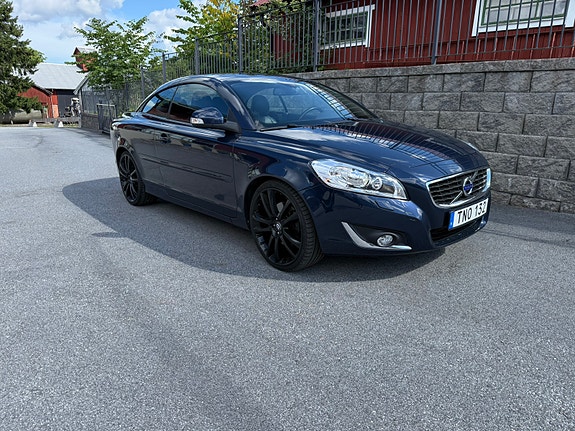 Volvo C70 4 of 5