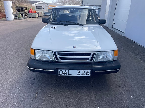 Saab 900 3 of 5