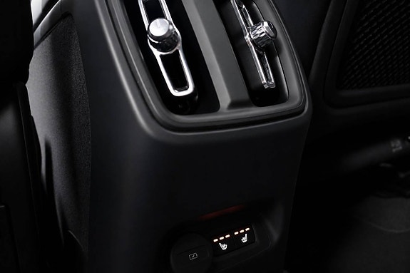 Volvo C40 27 of 30