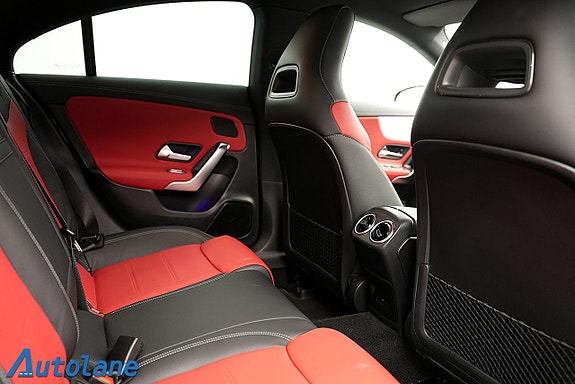 Mercedes-Benz CLA250 23 of 30