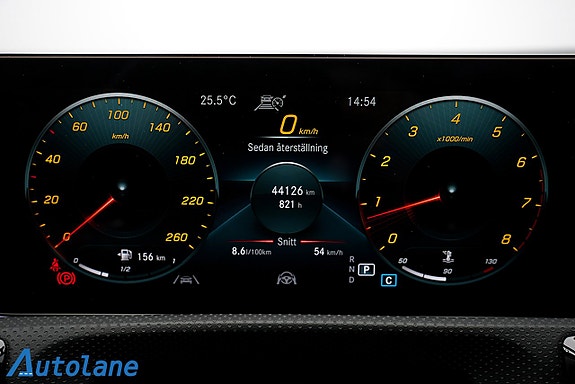 Mercedes-Benz CLA250 18 of 30