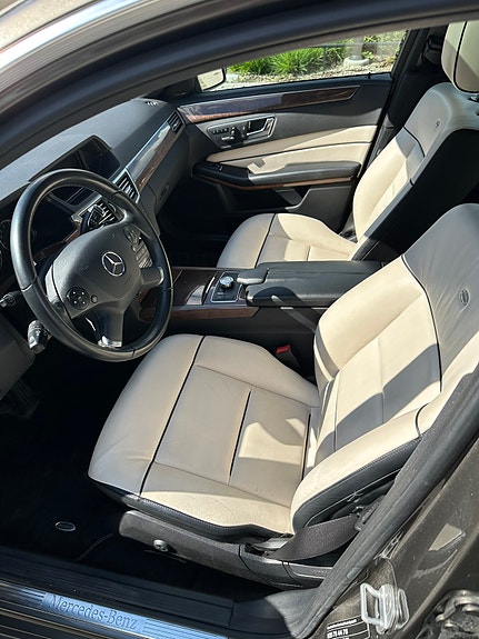 Mercedes-Benz E350 5 of 5