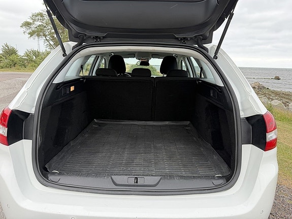Peugeot 308 15 of 16