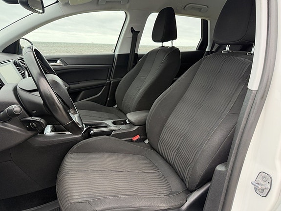 Peugeot 308 11 of 16