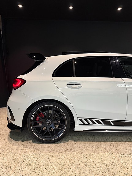 Mercedes-Benz AMG GT Coupe 8 of 21