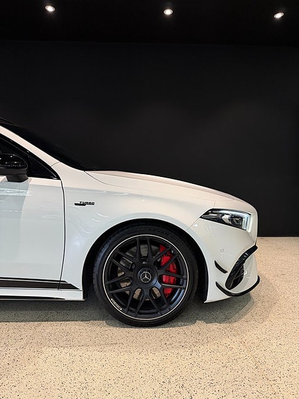 Mercedes-Benz AMG GT Coupe 7 of 21