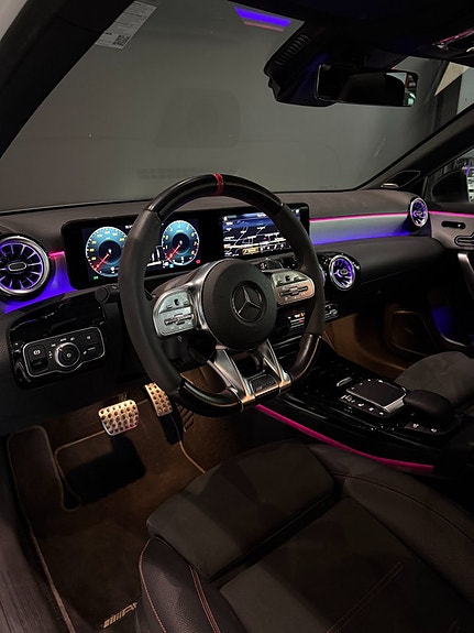Mercedes-Benz AMG GT Coupe 15 of 21
