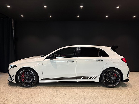 Mercedes-Benz AMG GT Coupe 3 of 5