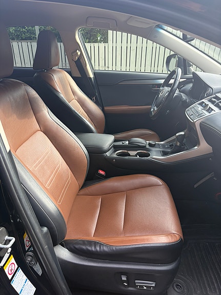Lexus NX300h 3 of 4