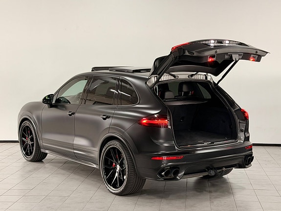 Porsche Cayenne GTS 6 of 29