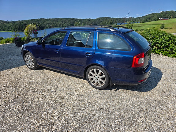 Skoda Octavia 3 of 5