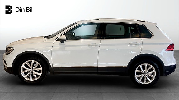 Volkswagen Tiguan 2 of 5