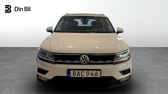 Volkswagen Tiguan 4 of 5