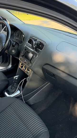 Volkswagen Polo 10 of 14
