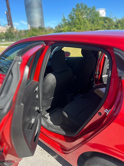 Renault Clio 6 of 7