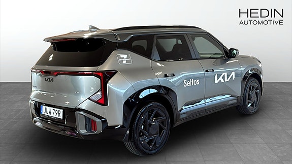 Kia Seltos 5 of 5