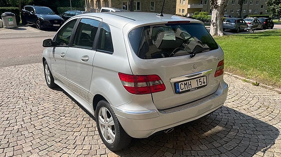 Mercedes-Benz B180 9 of 9