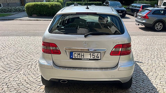 Mercedes-Benz B180 8 of 9