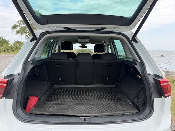 Volkswagen Tiguan 13 of 18