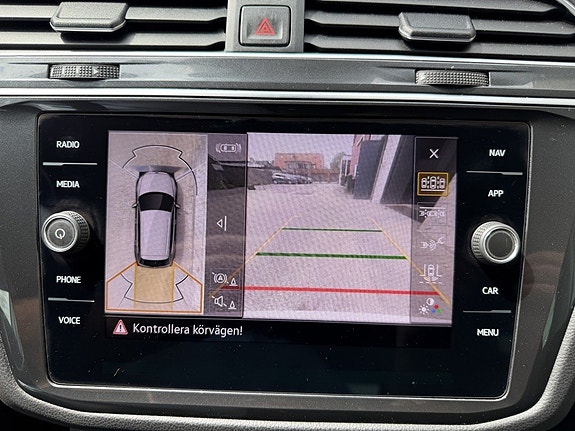 Volkswagen Tiguan 16 of 18