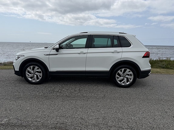 Volkswagen Tiguan 2 of 5