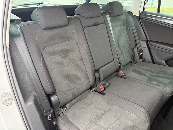 Volkswagen Tiguan 12 of 18