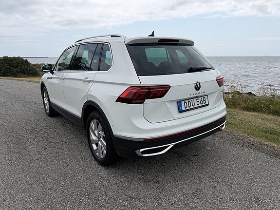 Volkswagen Tiguan 3 of 5