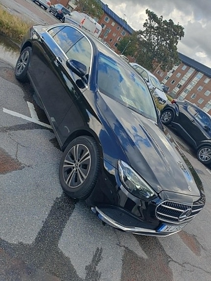 Mercedes-Benz E220 d 3 of 8