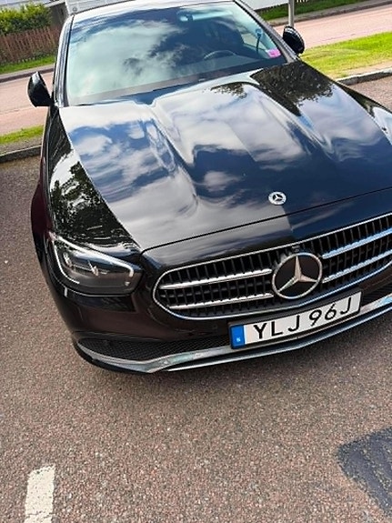 Mercedes-Benz E220 d 5 of 8