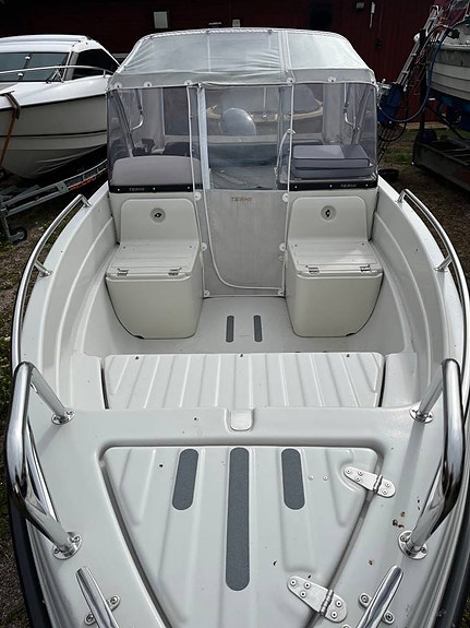 Terhi 475 Twin Yamaha 40hk 4-takt 80km Tiki Trailer 4 of 12