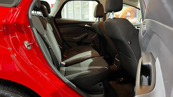 Ford Focus 7 of 11