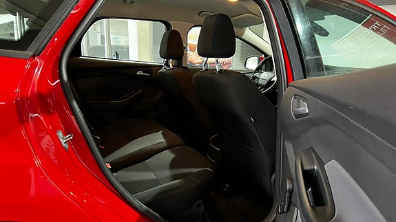 Ford Focus 8 of 11