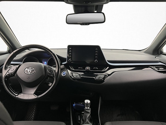 Toyota C-HR 12 of 30