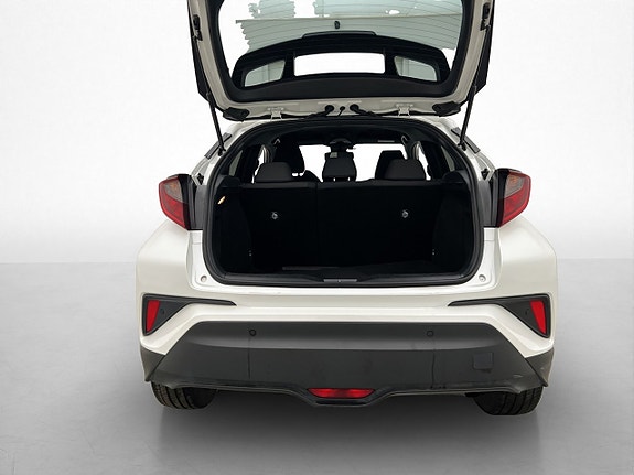 Toyota C-HR 27 of 30