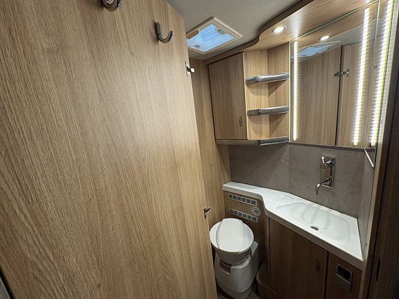 Knaus Sky I 700 LX 16 of 21