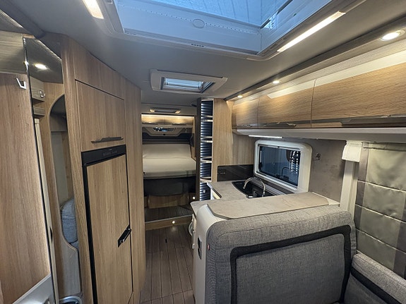 Knaus Sky I 700 LX 8 of 21